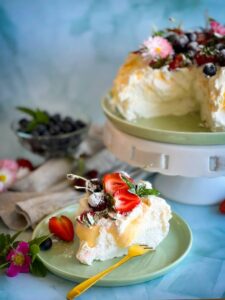 pavlova-no-prato-bolo